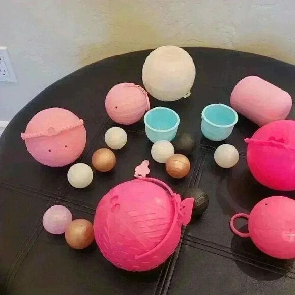 LOL Surprise Dolls Baby Dolls and Pets Ball Assortment EUC several sizes - Picture 4 of 7